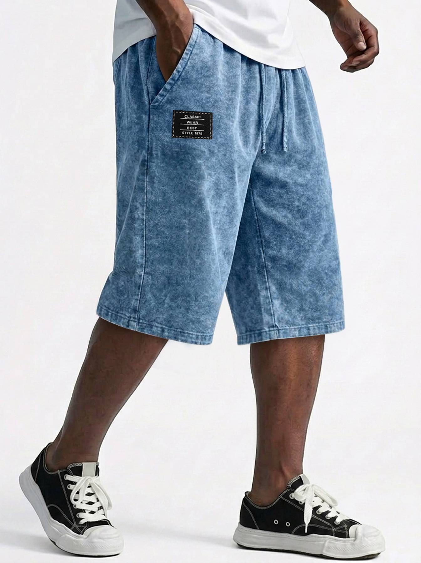 Men's Retro Embroidered Logo Elastic Waist Casual Loose Shorts