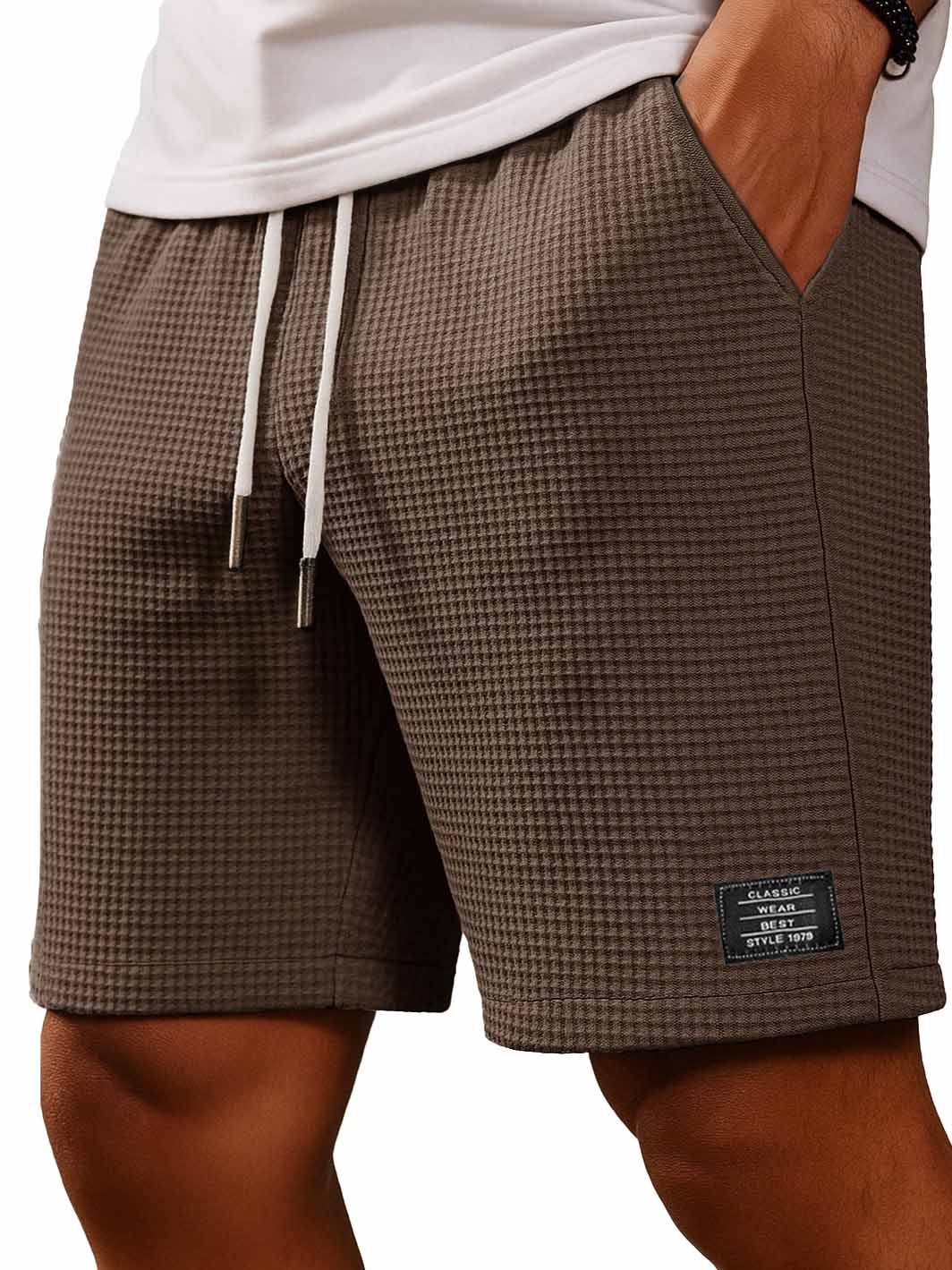 Men's Fashion Everyday Casual Waffle Fabric Embroidered Logo Pocket Shorts