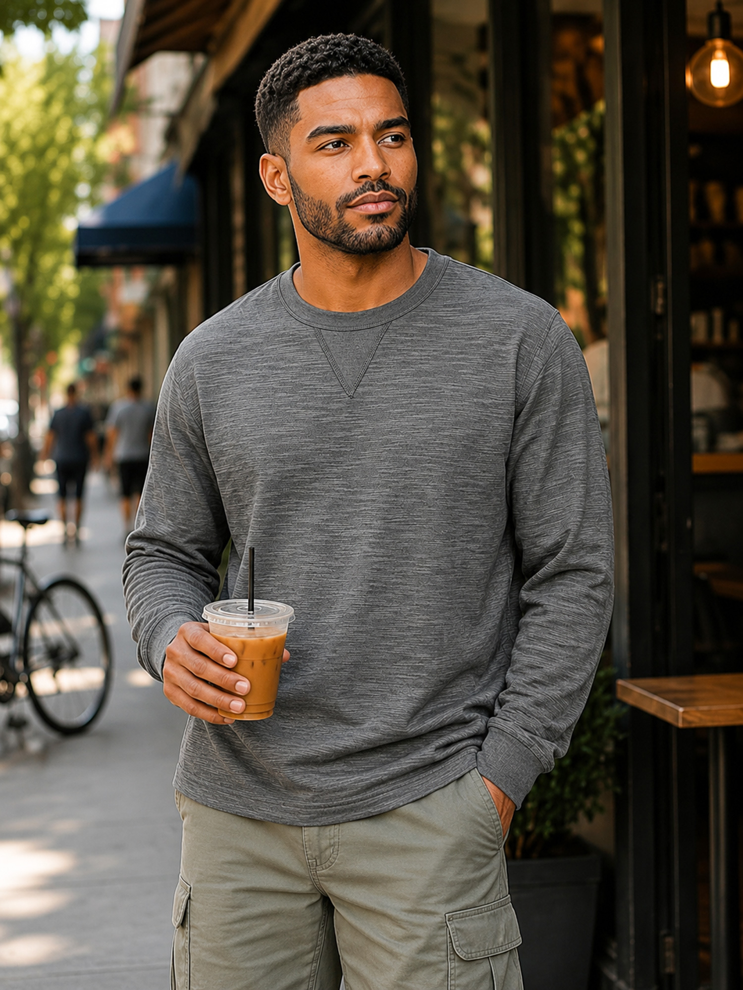 Men's Textured Long-Sleeve Crew-Neck T-Shirt with Inverted-Triangle Design