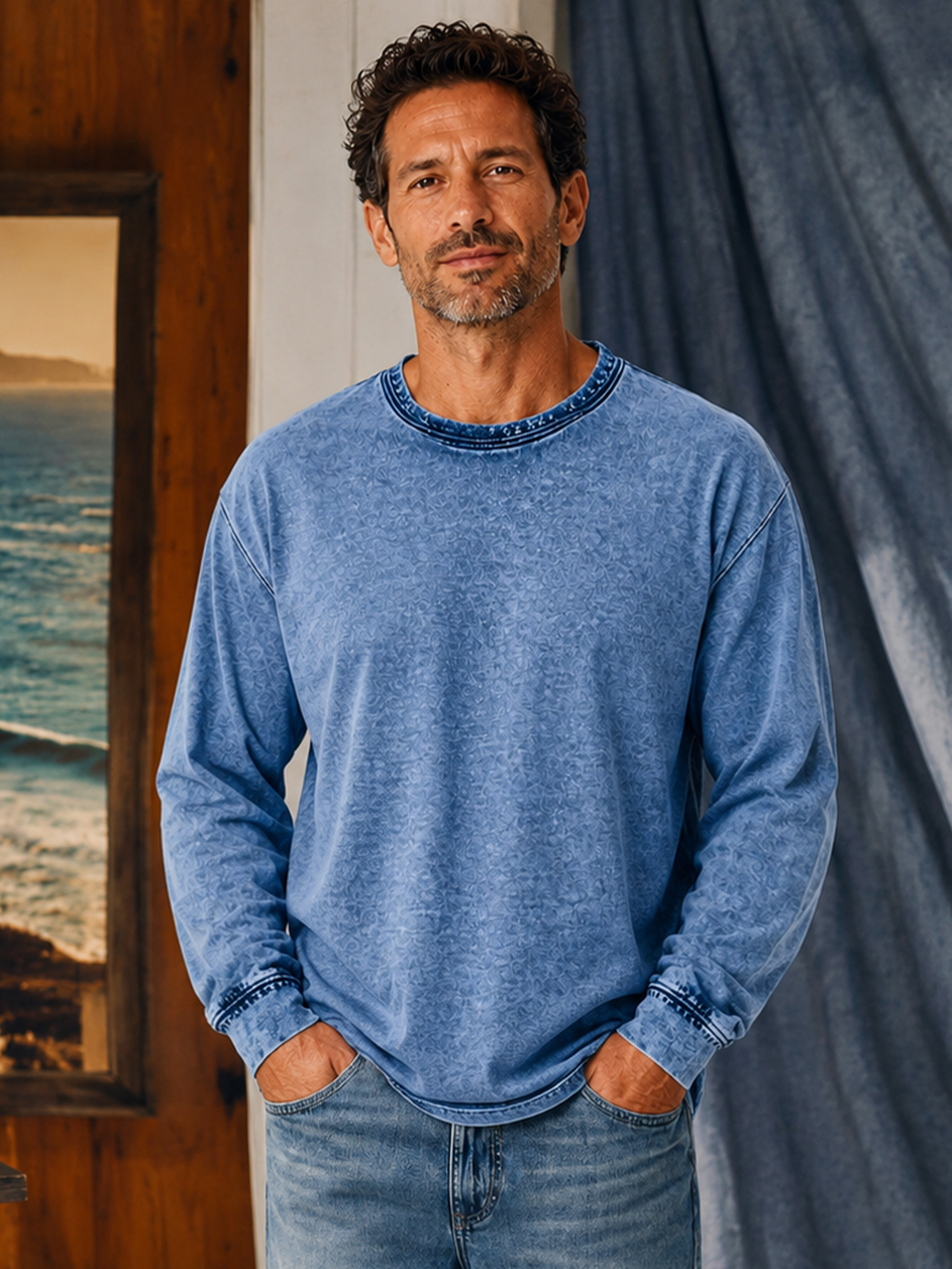 Men's Vintage-Style Distressed Crew-Neck Washed Casual Long-Sleeve T-Shirt
