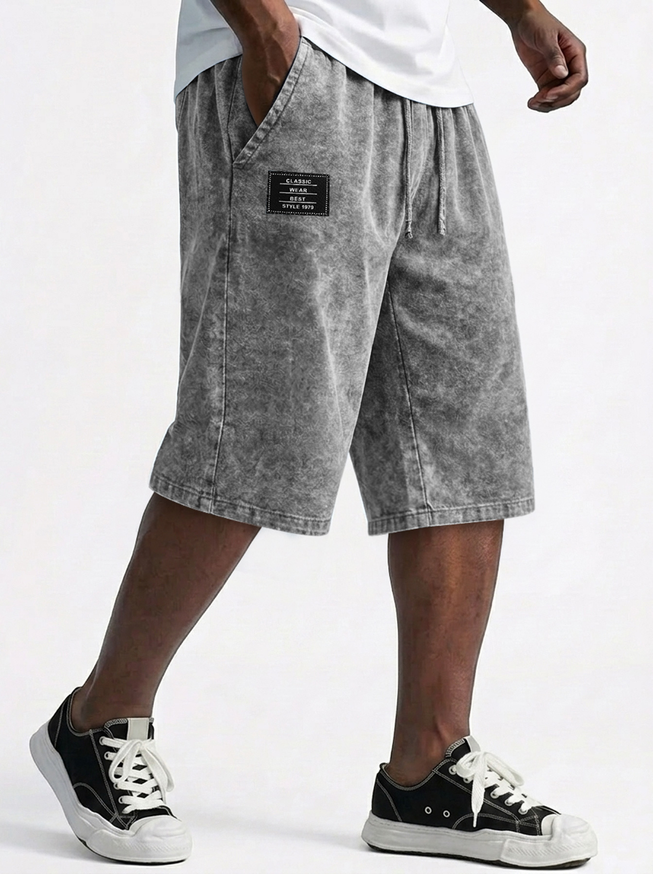 Men's Retro Embroidered Logo Elastic Waist Casual Loose Shorts