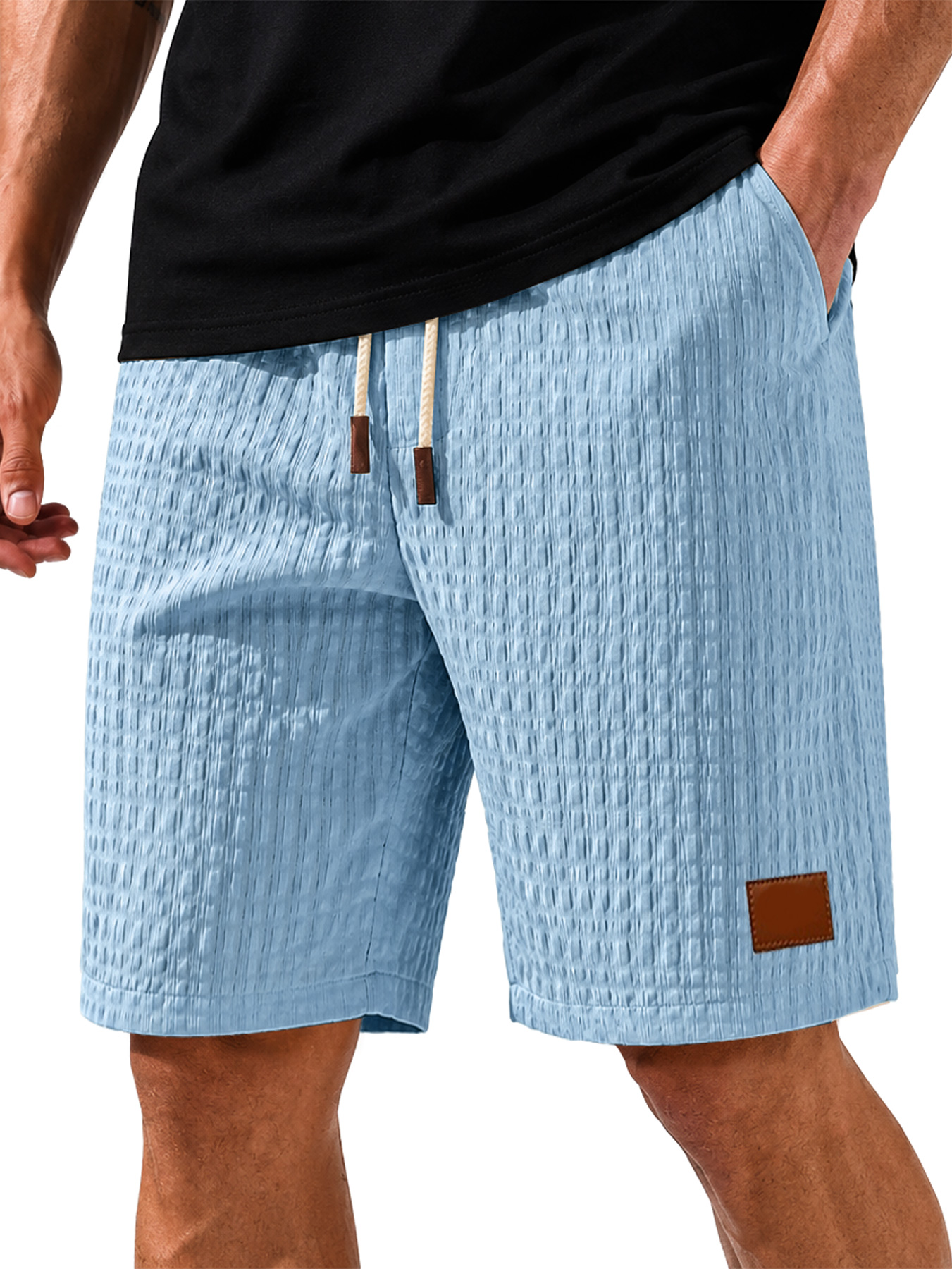 Men's Comfortable Textured-Pleat Casual Shorts with Embroidery and Leather Patch