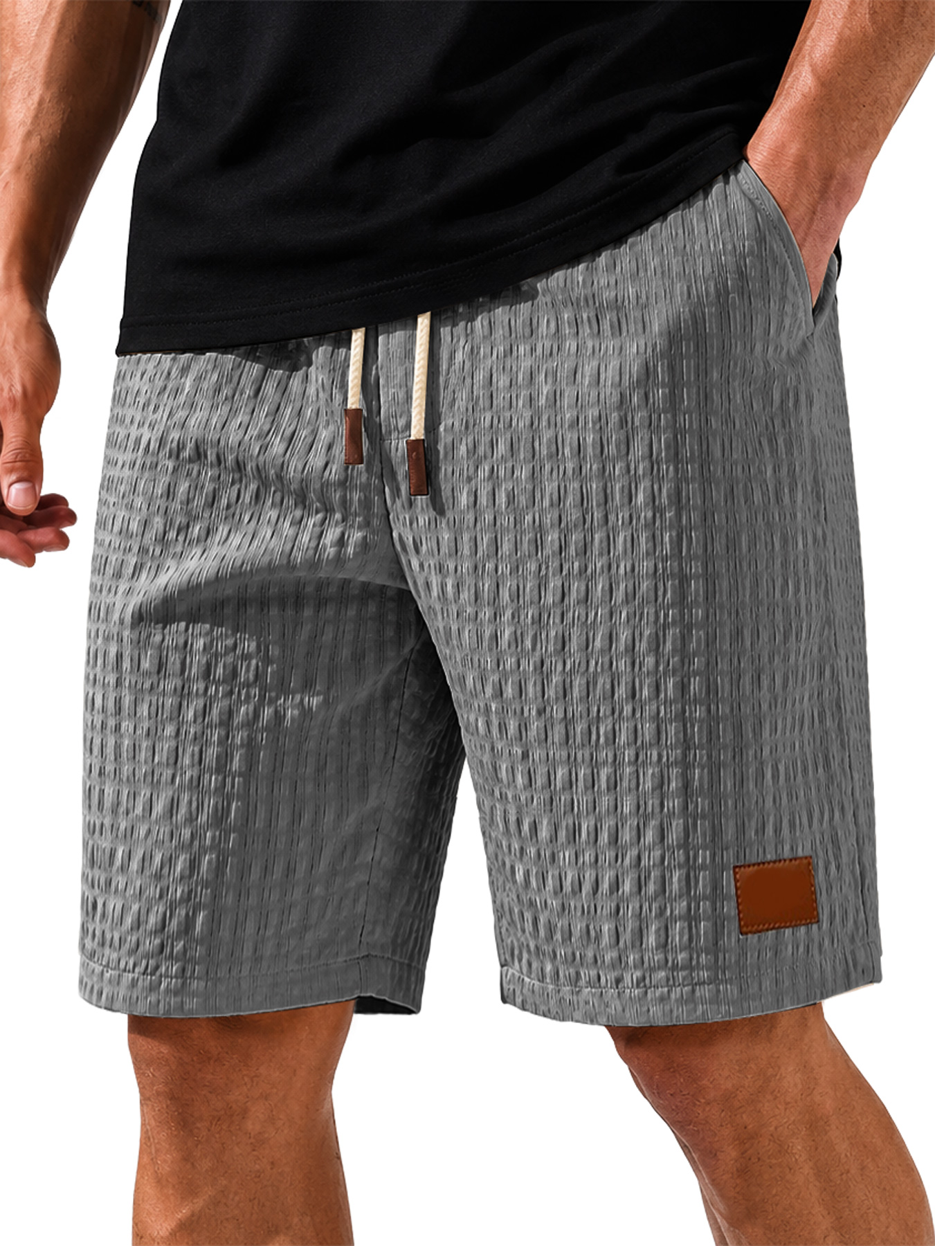 Men's Comfortable Textured-Pleat Casual Shorts with Embroidery and Leather Patch