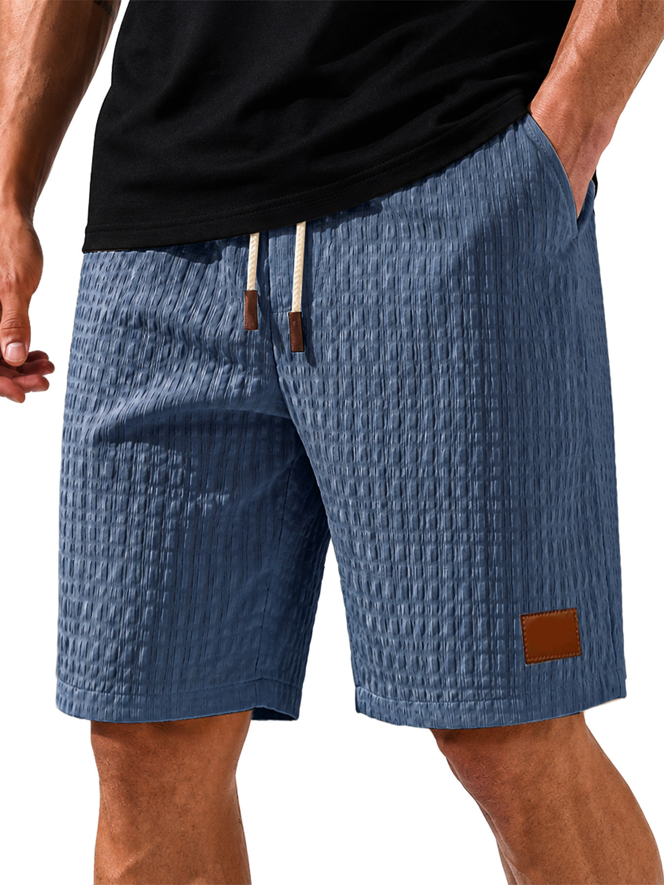 Men's Comfortable Textured-Pleat Casual Shorts with Embroidery and Leather Patch